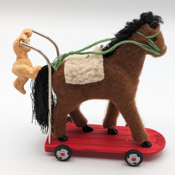 Hallmark Keepsake A Pony for Christmas 2006, 9th in A Pony for Christmas Series - Picture 3 of 12